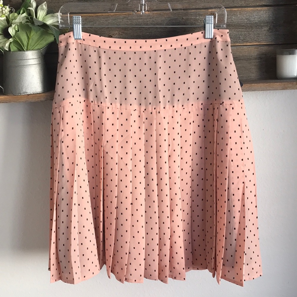 NWT Pleated halogen skirt!